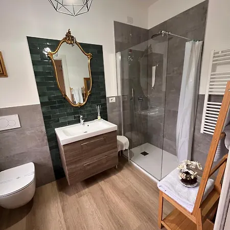 Il Gatto E Il Cocker Affittacamere